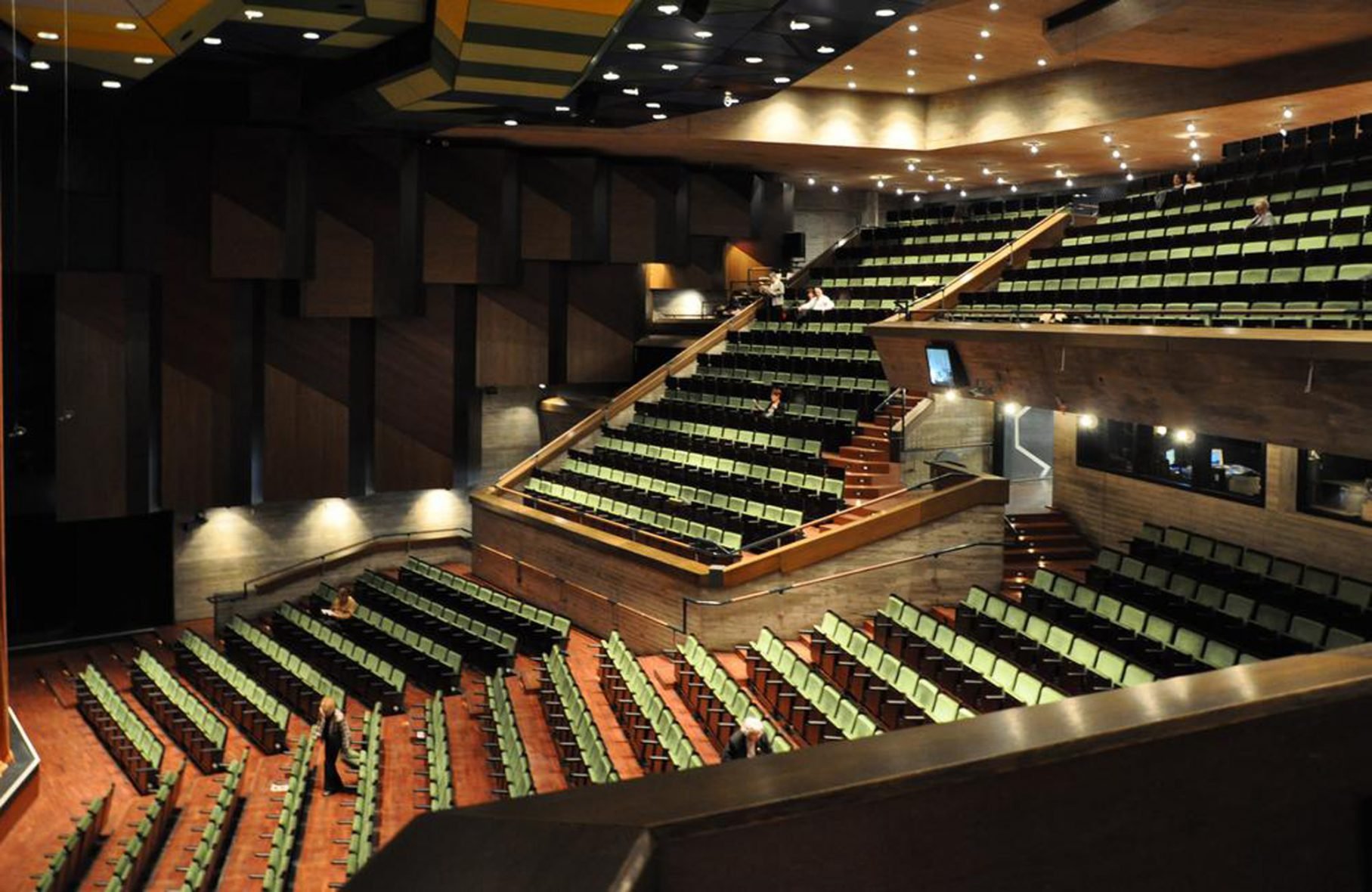 🎭 바덴 주립극장 (바디셰스 슈타츠테아터 카를스루에)